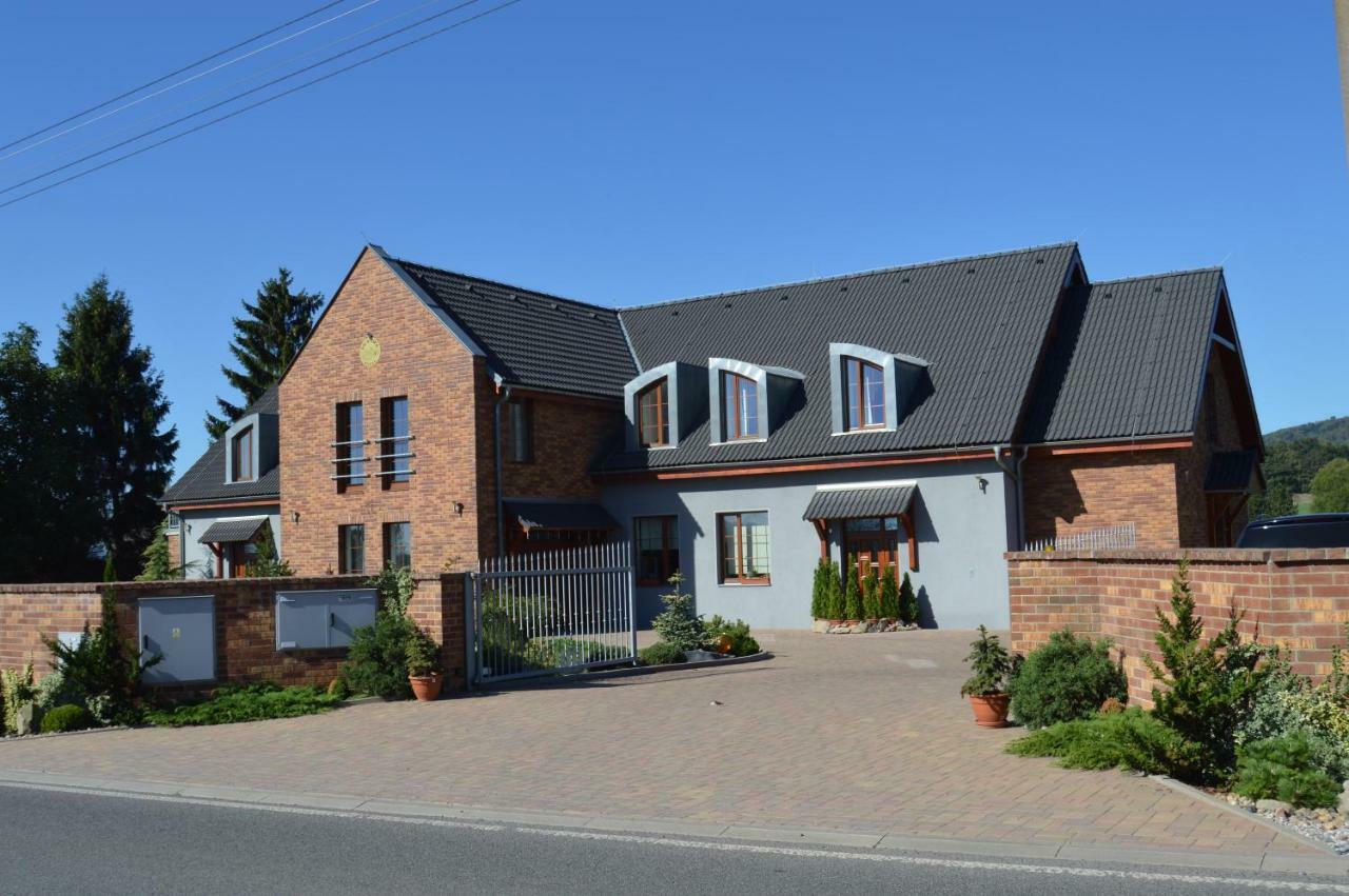 Vila Lipa Nový Bor Exterior foto